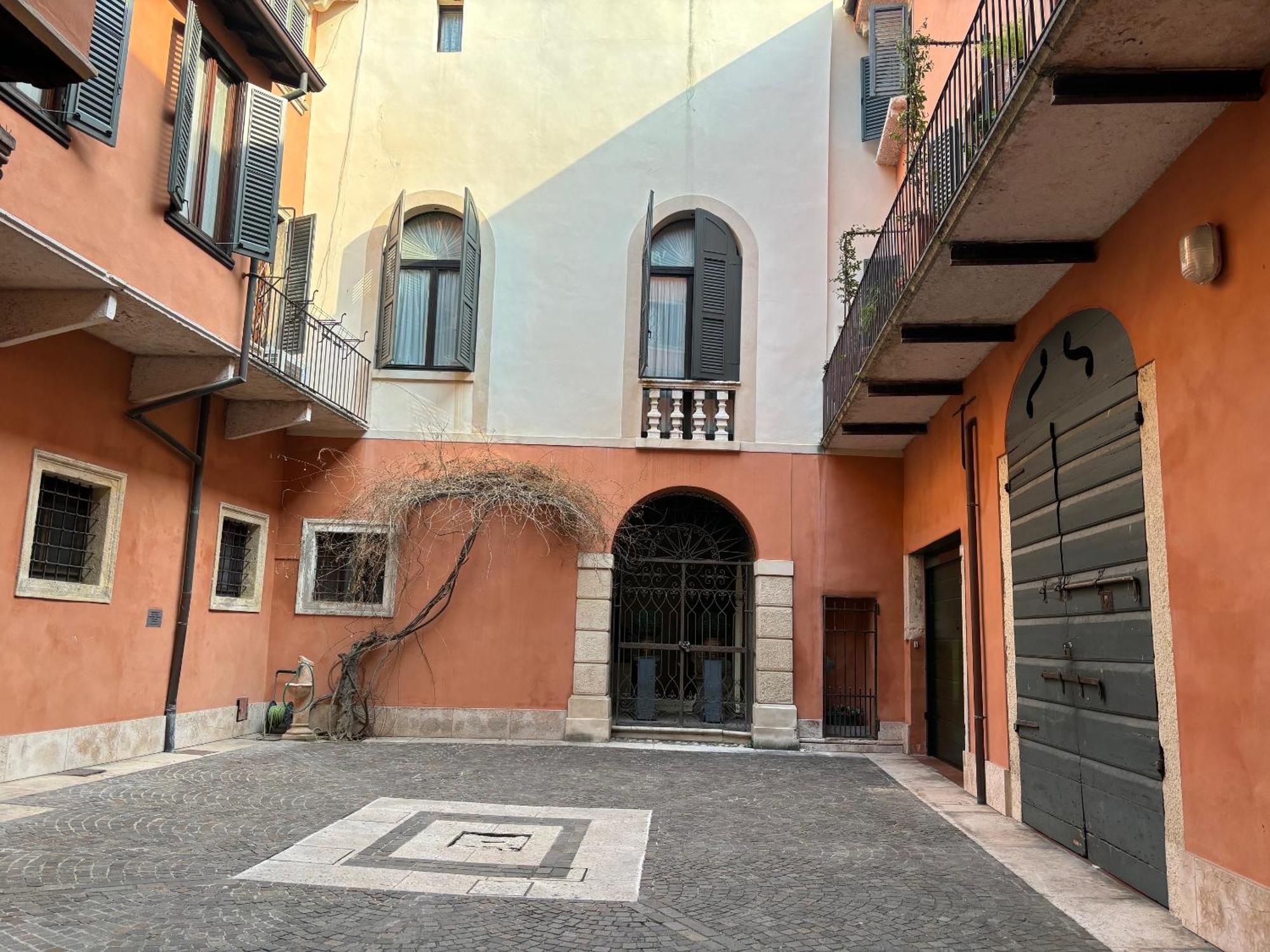 Veronajourneys Emilei Exterior foto